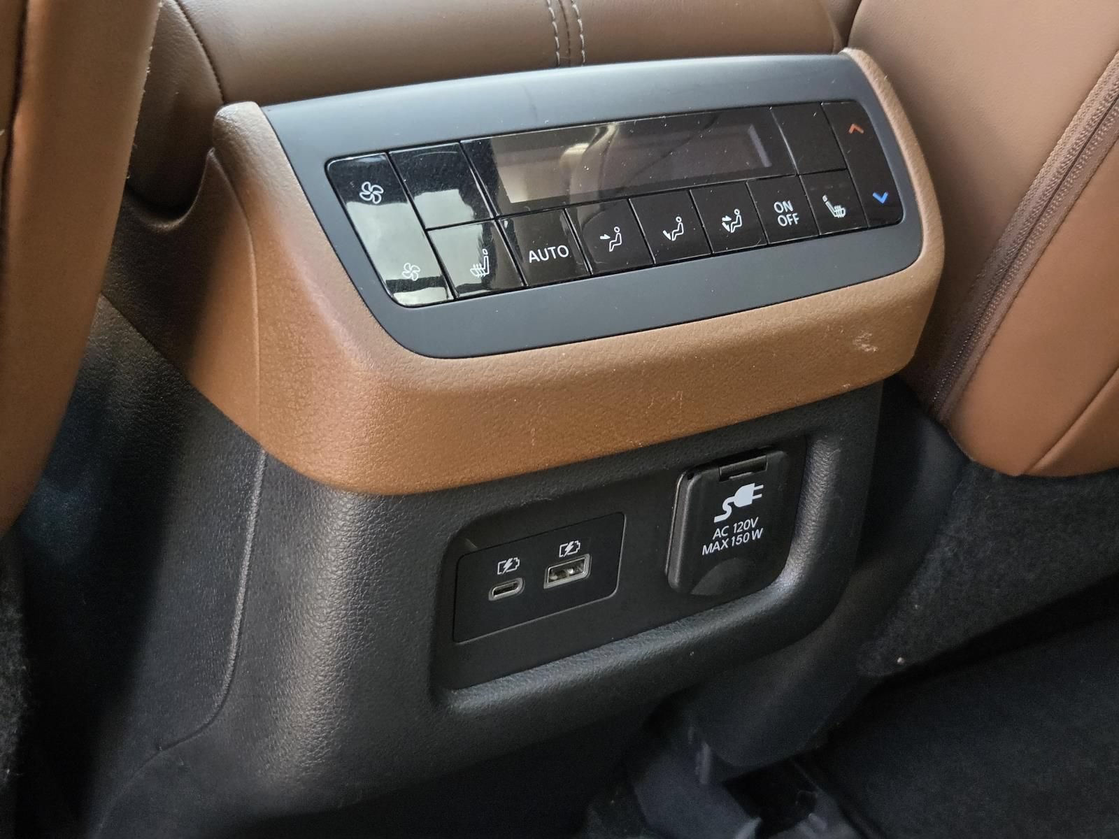 Certified 2024 Nissan Pathfinder Platinum FWD image 21