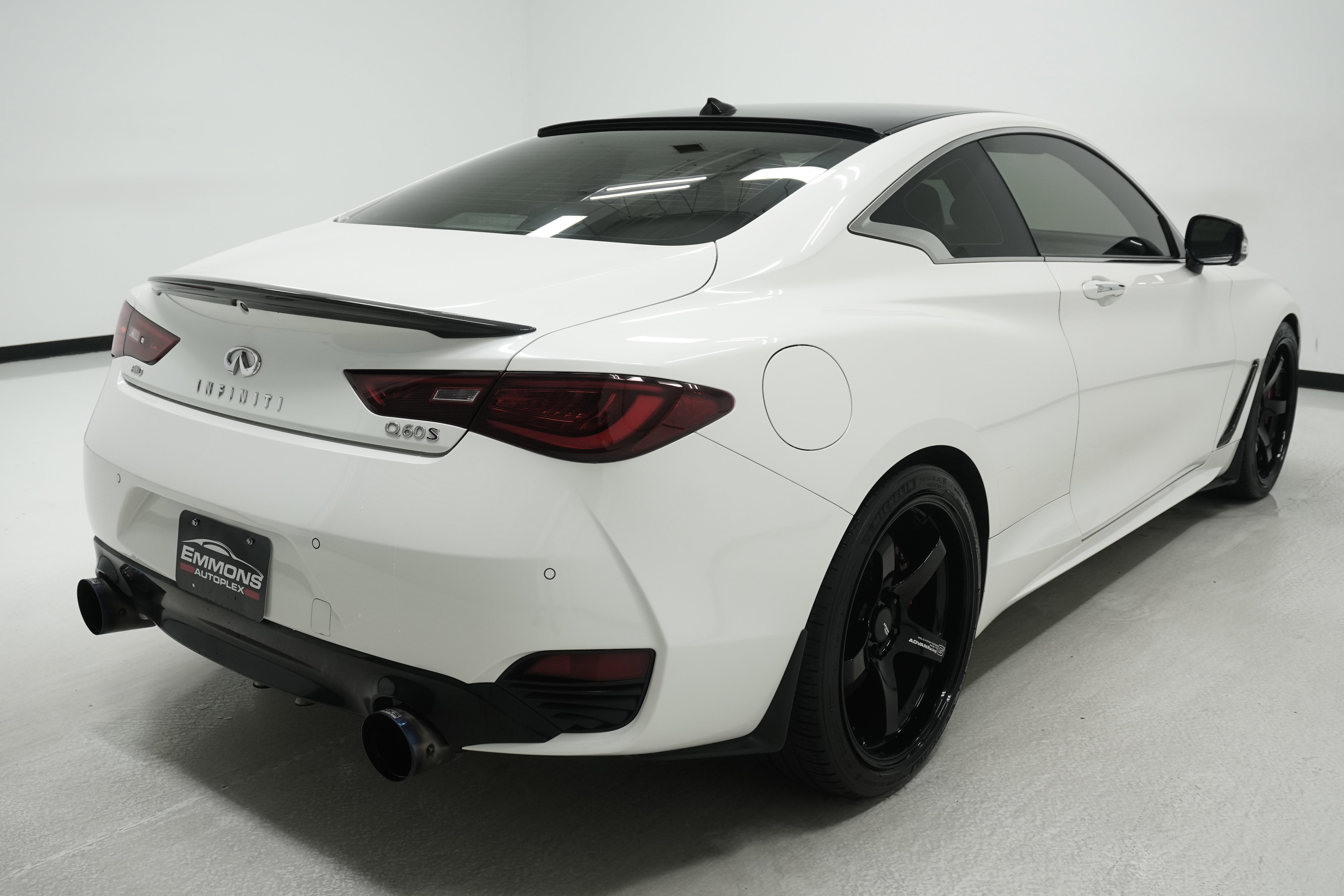 Used 2021 INFINITI Q60 Red Sport 400 w/ Carbon Fiber Package AWD/4WD image 4