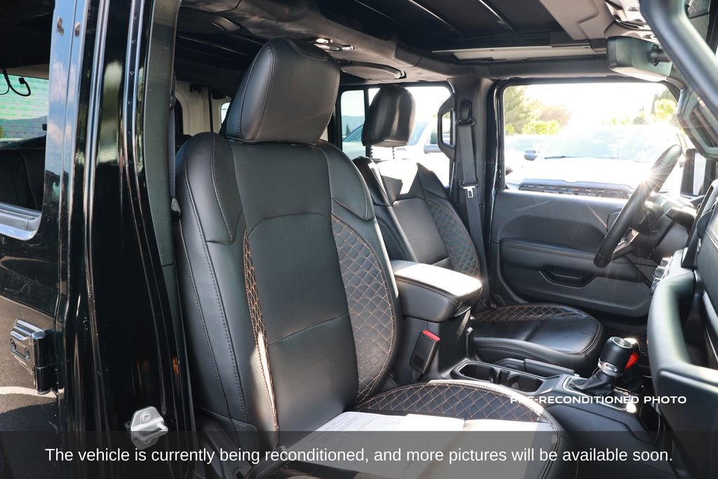 Used 2023 Jeep Wrangler Unlimited Sahara AWD/4WD image 15