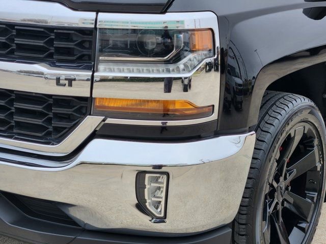 Used 2018 Chevrolet Silverado 1500 LT w/ Texas Edition image 17