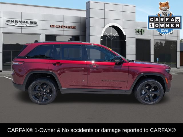Used 2025 Jeep Grand Cherokee Limited w/ Luxury Tech Group II AWD/4WD image 3