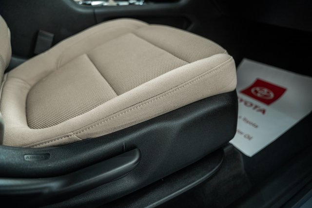 Used 2023 Chevrolet Traverse LS image 30