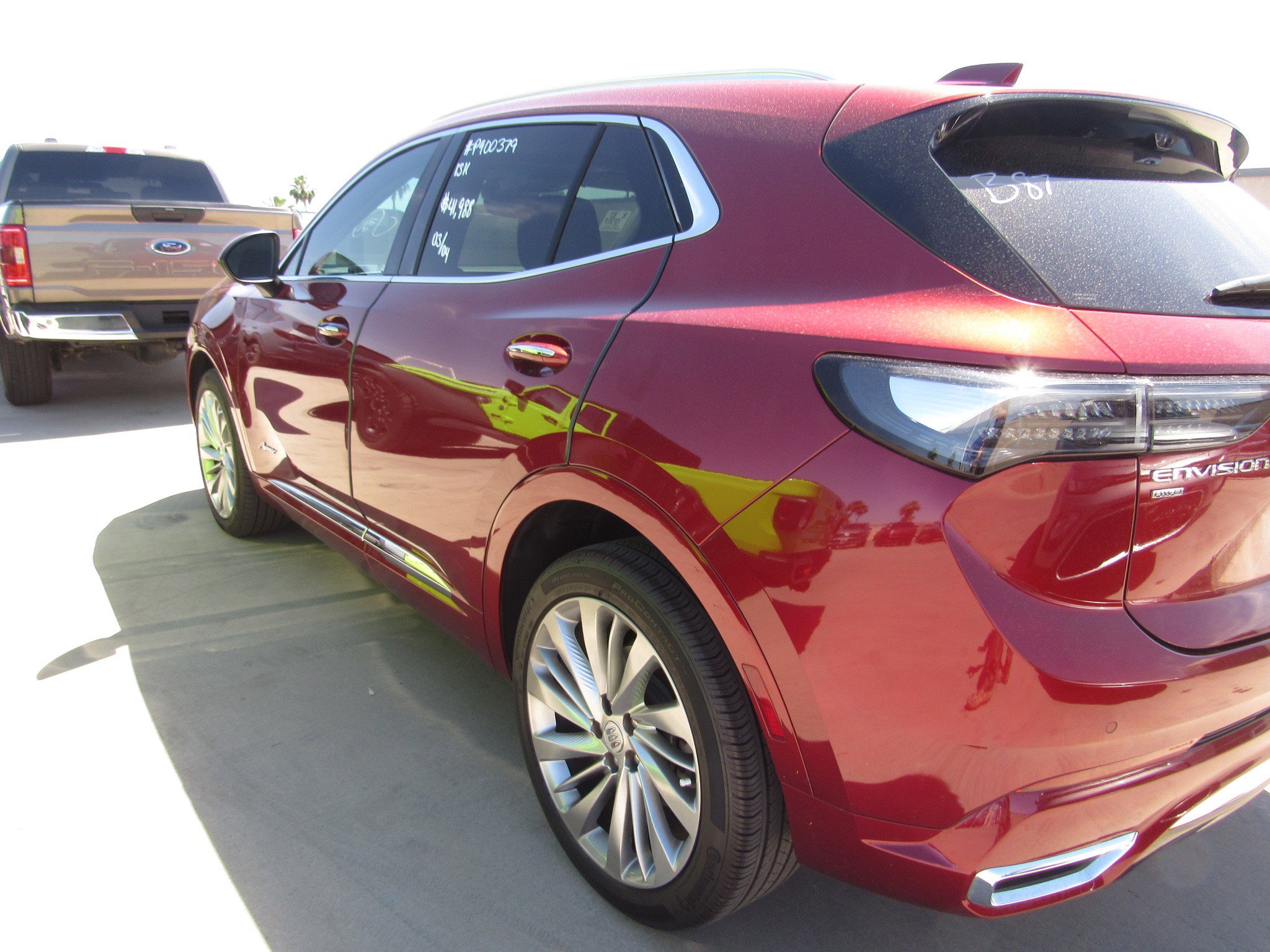 Used 2024 Buick Envision Avenir image 4