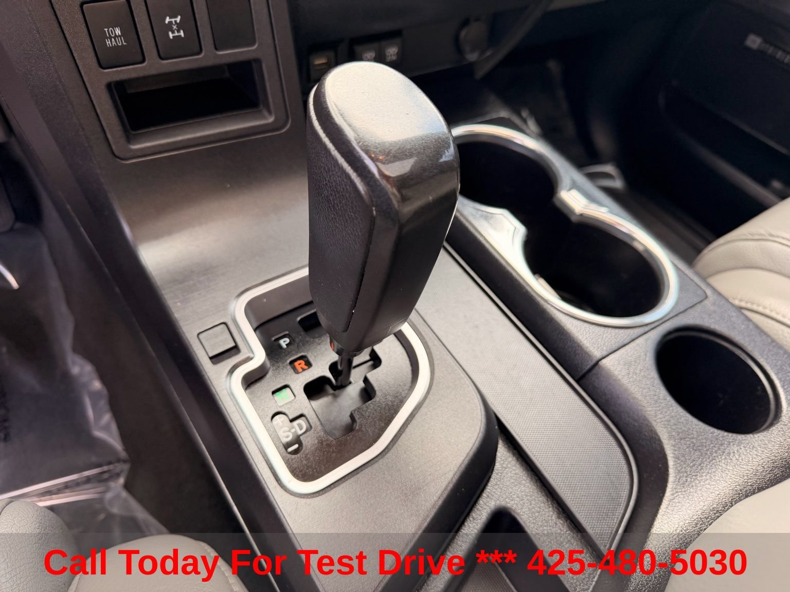 Used 2020 Toyota Sequoia Limited w/ Safety & Convenience Package AWD/4WD image 32