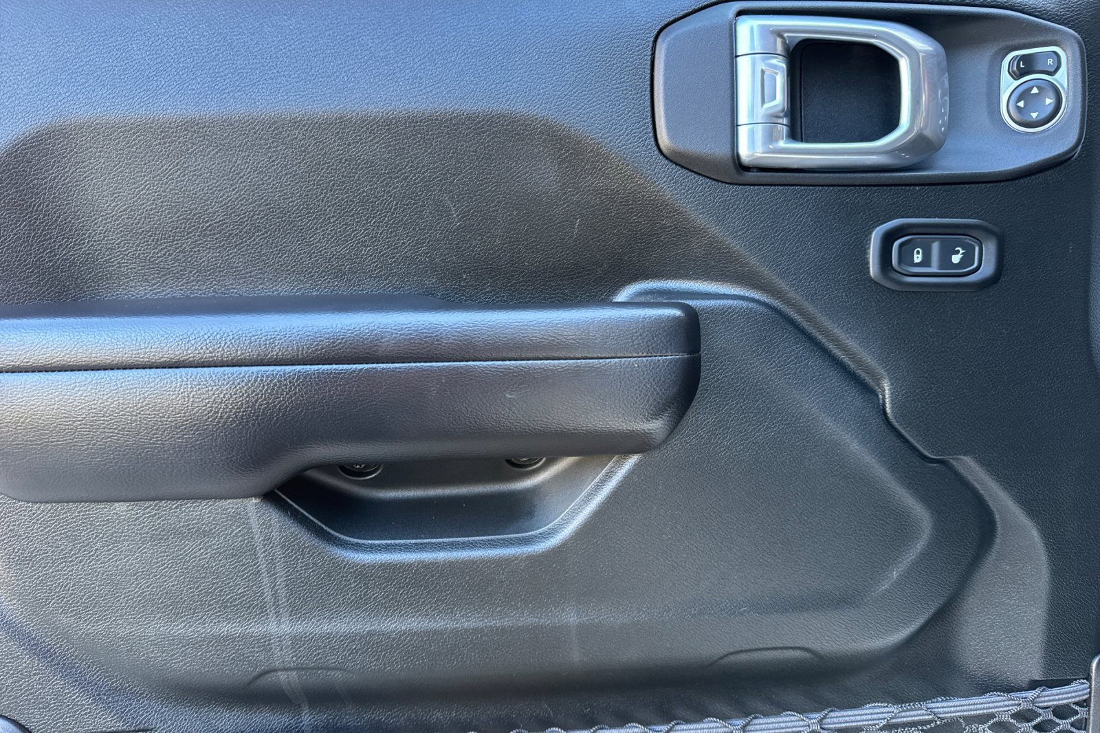 Used 2020 Jeep Gladiator Rubicon image 10