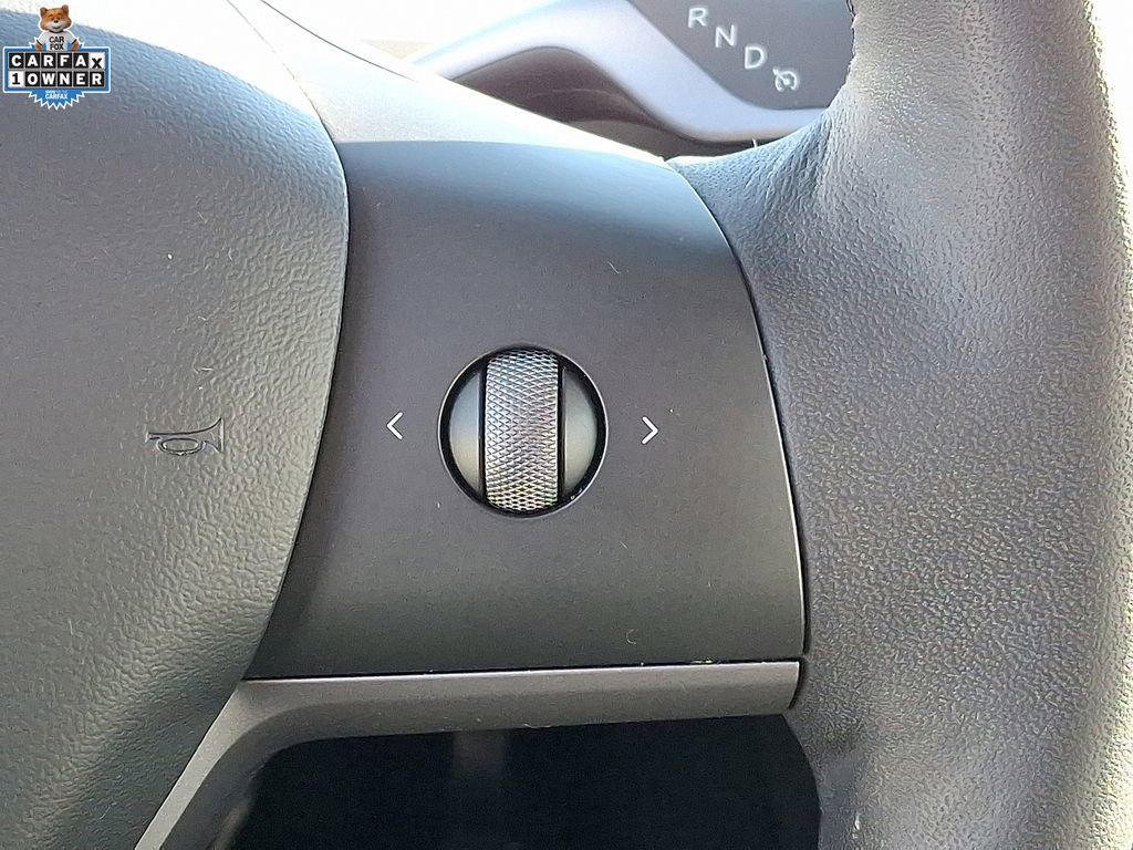 Used 2022 Tesla Model Y Long Range image 23