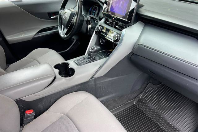 Certified 2024 Toyota Venza LE AWD/4WD image 17