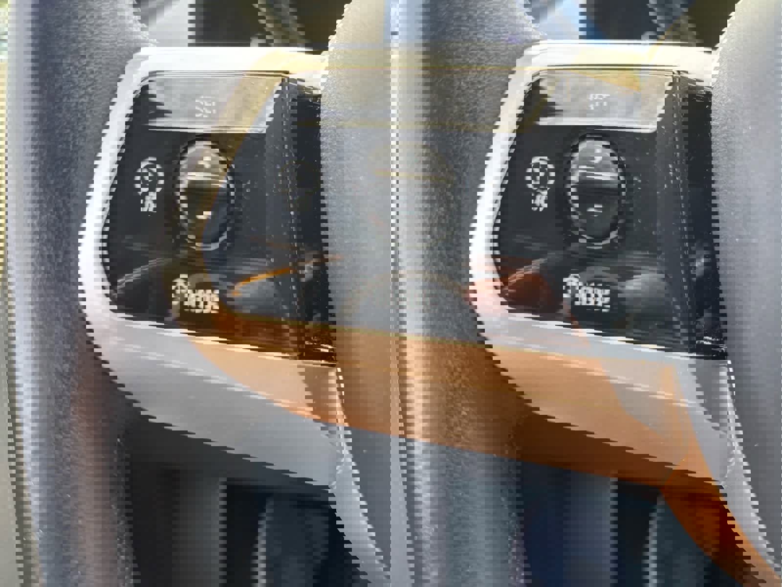 Certified 2023 BMW iX xDrive50 w/ Premium Package image 31