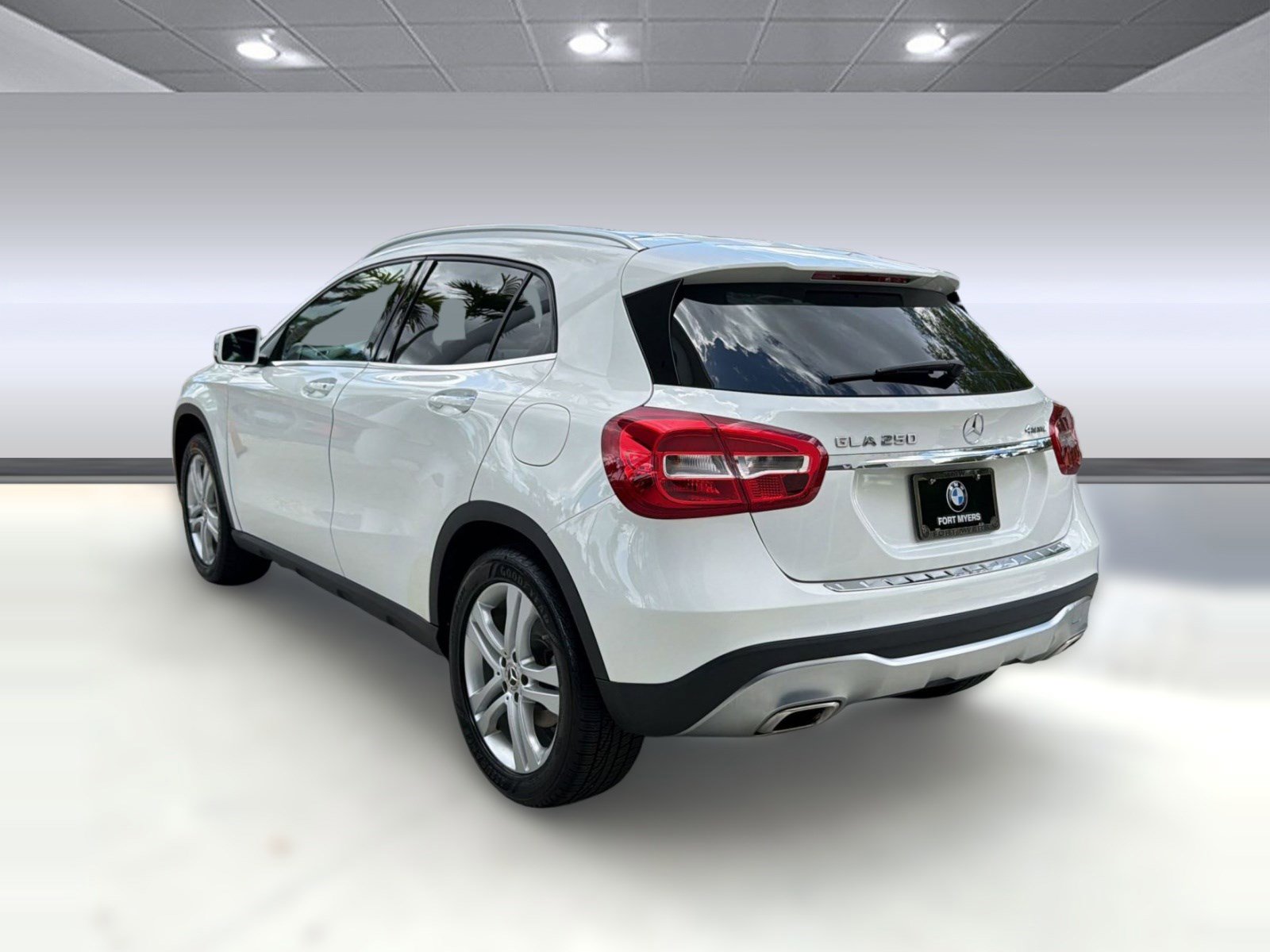 Used 2019 Mercedes-Benz GLA 250 4MATIC image 3