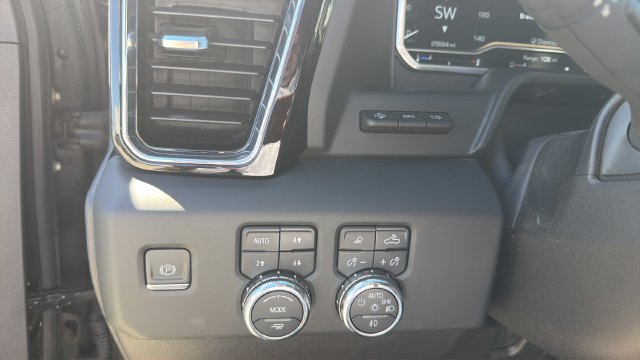 Used 2024 GMC Sierra 2500 Denali w/ Denali Reserve Package AWD/4WD image 16