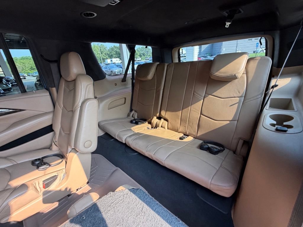 Used 2019 Cadillac Escalade ESV Platinum AWD/4WD image 32