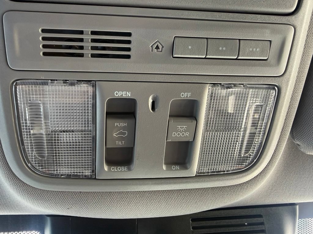 Used 2022 Honda CR-V Touring image 80
