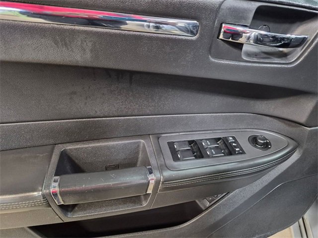 Used 2008 Chrysler 300 SRT8 w/ SRT Option Group II image 15