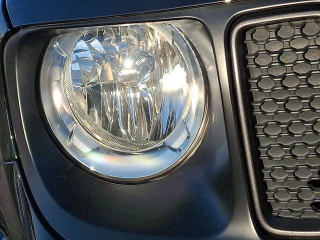 Used 2021 Jeep Renegade Latitude image 9