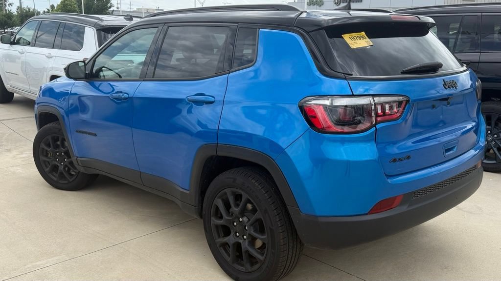 Used 2023 Jeep Compass Latitude AWD/4WD image 3