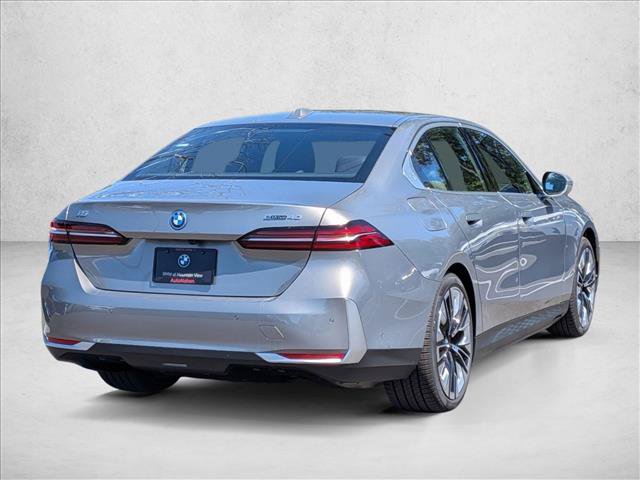 New 2027 BMW i5 M60 w/ Premium Package RWD image 2
