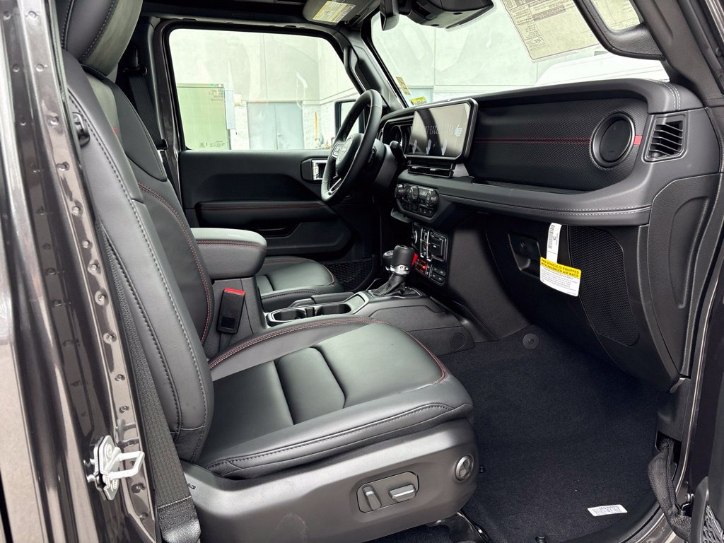 New 2027 Jeep Wrangler Unlimited Rubicon AWD/4WD image 24