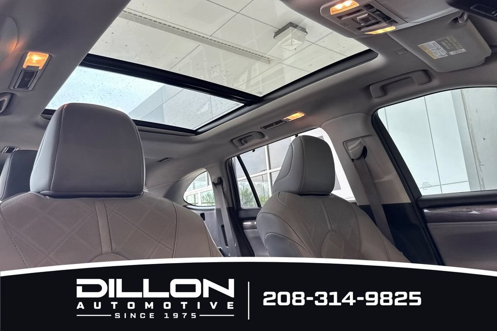 Used 2020 Toyota Highlander Platinum AWD/4WD image 21