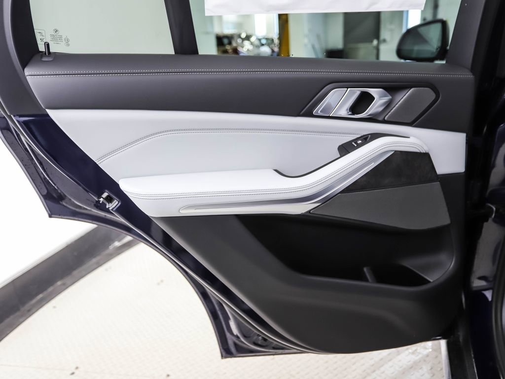 New 2026 BMW X5 xDrive50e w/ Climate Comfort Package image 20