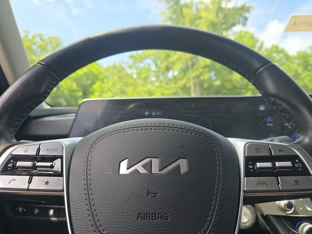 Used 2024 Kia Telluride LX FWD image 26