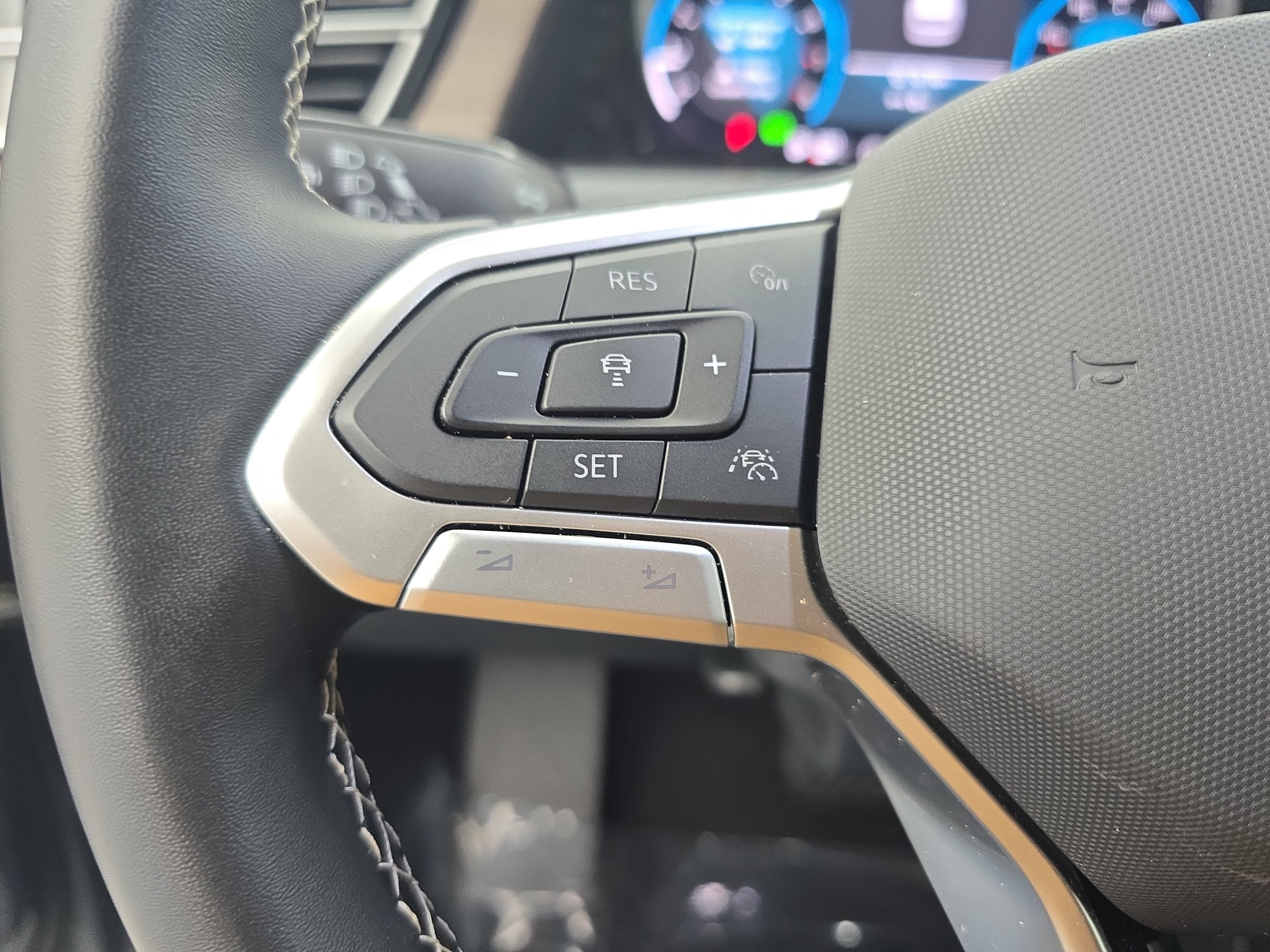 Used 2026 Volkswagen Atlas SEL AWD/4WD image 18