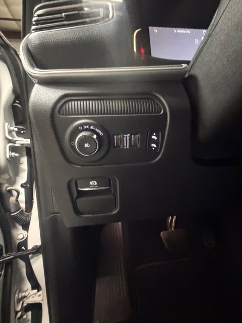 Used 2024 Jeep Wagoneer Series III AWD/4WD image 25