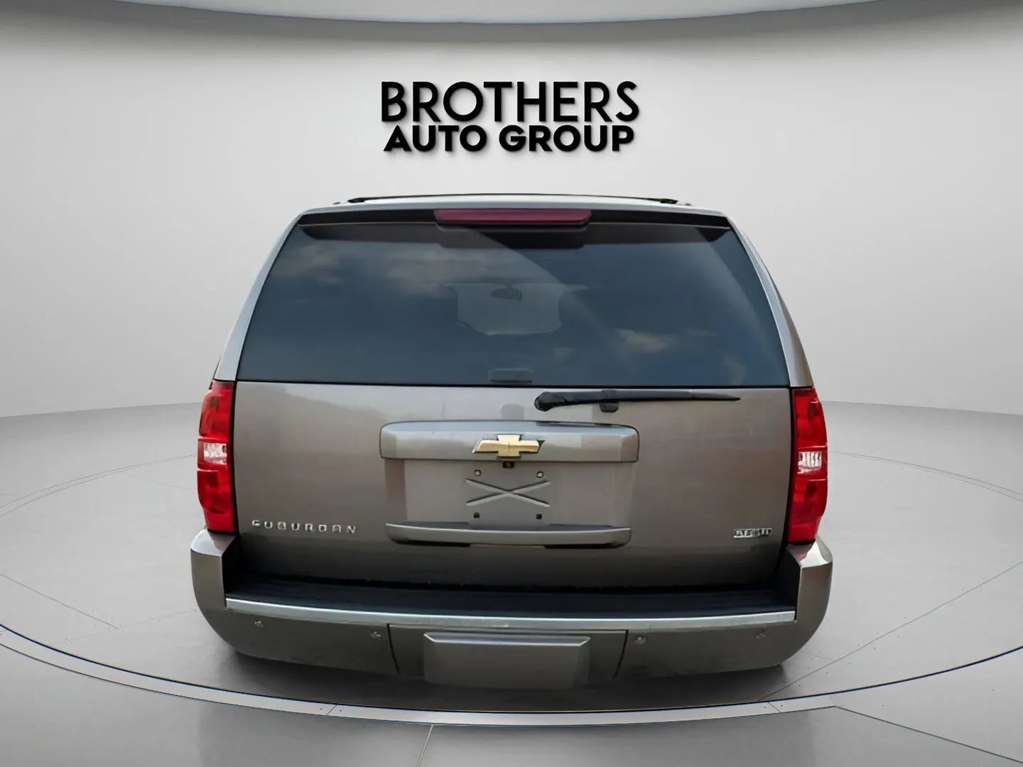 Used 2011 Chevrolet Suburban LTZ image 12