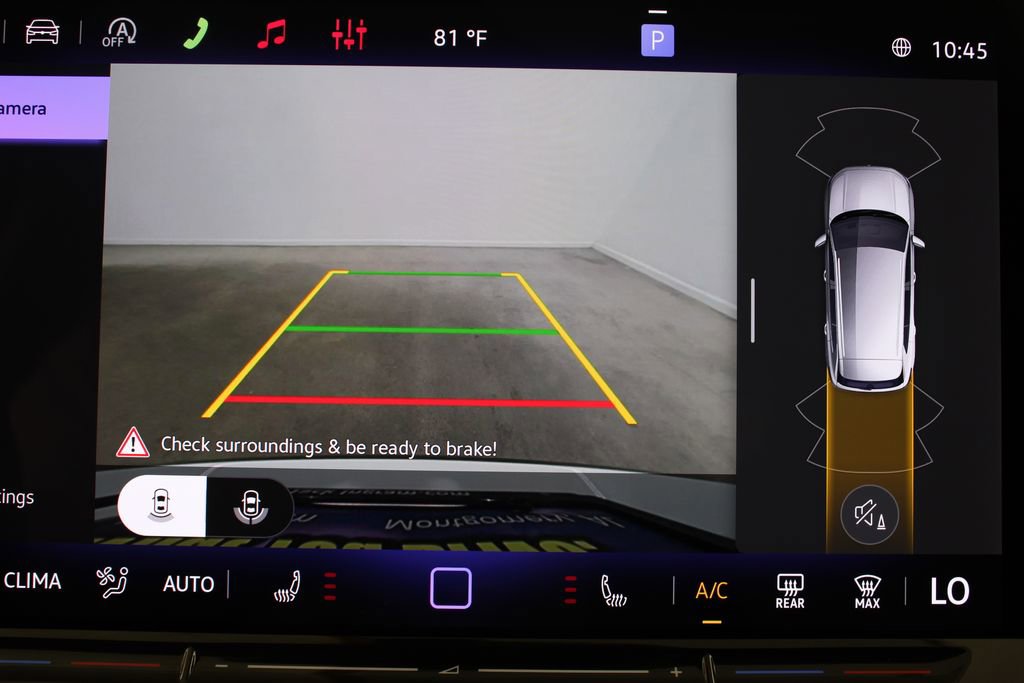 Certified 2025 Volkswagen Tiguan SE image 13