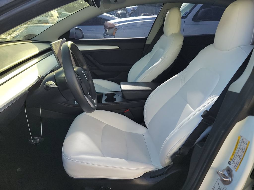 Used 2022 Tesla Model 3 Standard Range RWD image 3