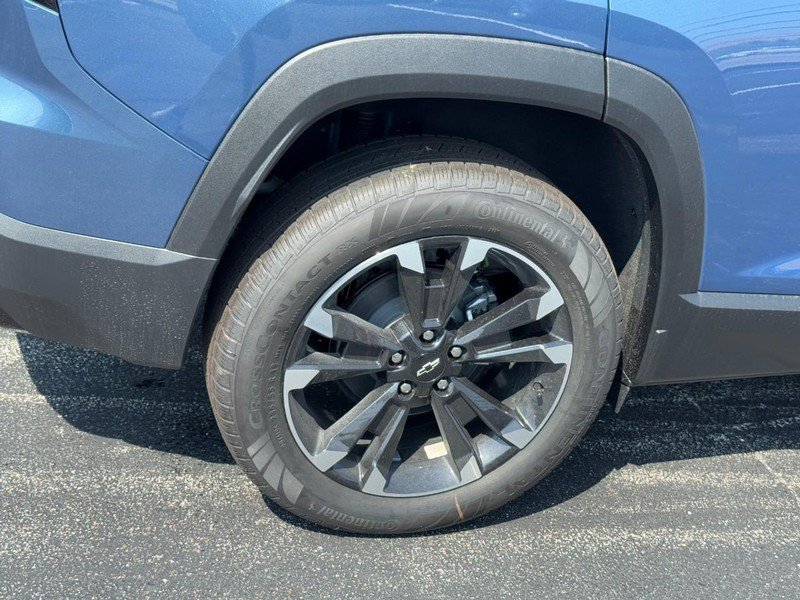 New 2027 Chevrolet Equinox RS w/ LPO, Floor Liner Package AWD/4WD image 4
