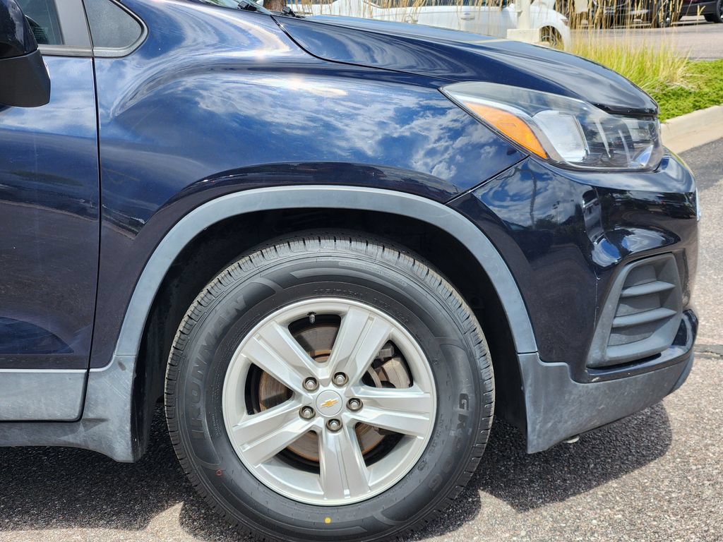 Used 2021 Chevrolet Trax LS w/ Tint and Cruise Package FWD image 29