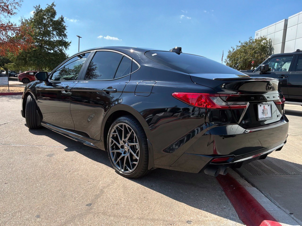 Used 2025 Toyota Camry XSE w/ Premium Plus Package FWD image 8