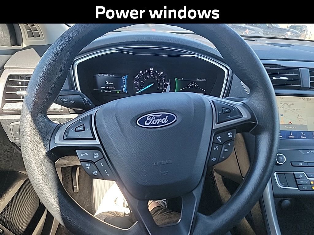 Used 2020 Ford Fusion SE image 11