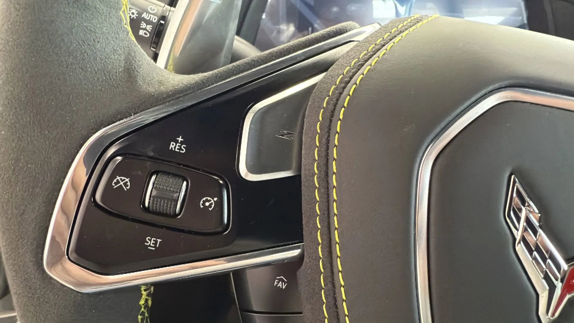 Used 2022 Chevrolet Corvette Stingray Premium Conv image 16