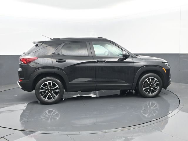Used 2025 Chevrolet TrailBlazer LT image 4
