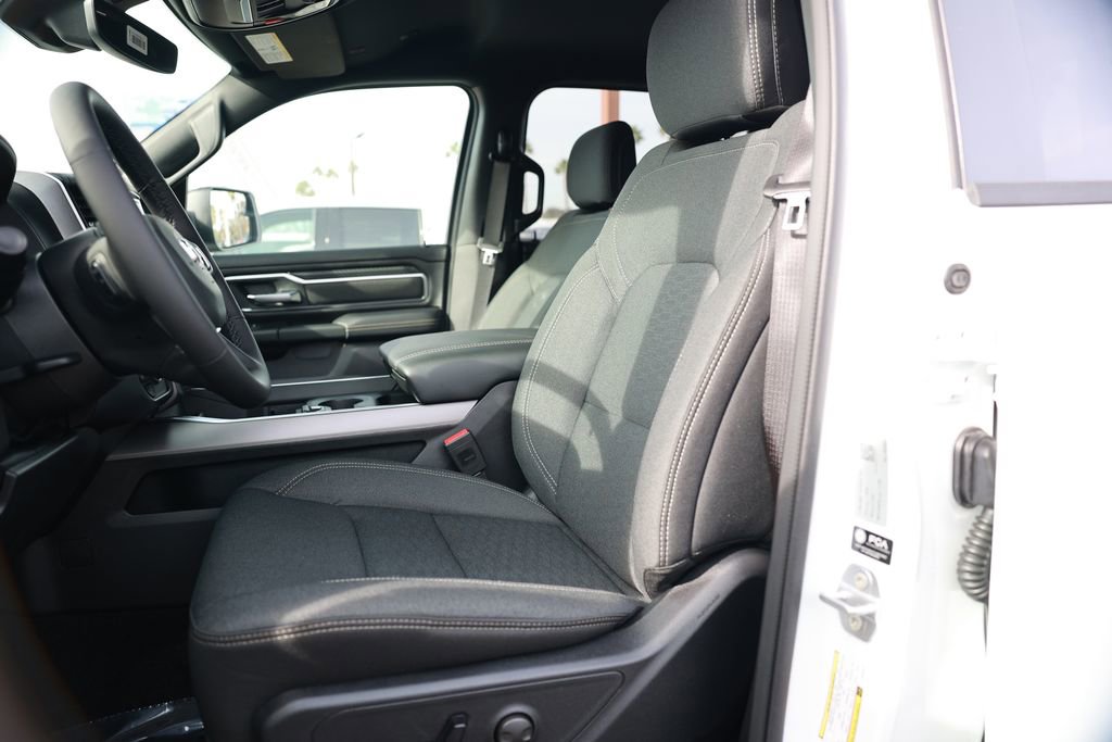 New 2026 RAM 1500 4x4 Crew Cab image 13