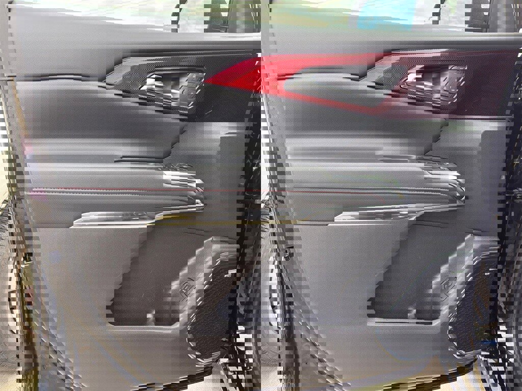 Used 2026 Chevrolet Traverse RS image 14