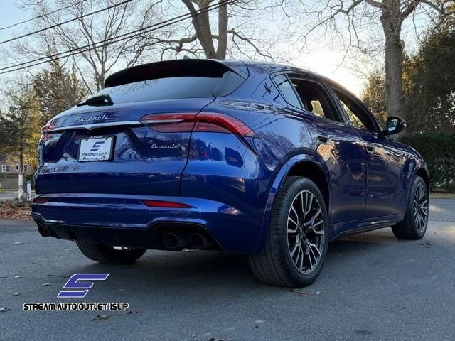 Used 2023 Maserati Grecale Modena image 11