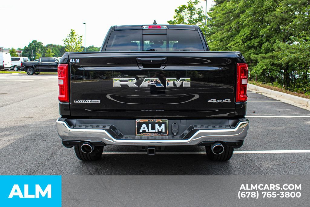 Used 2025 RAM 1500 Laramie AWD/4WD image 9