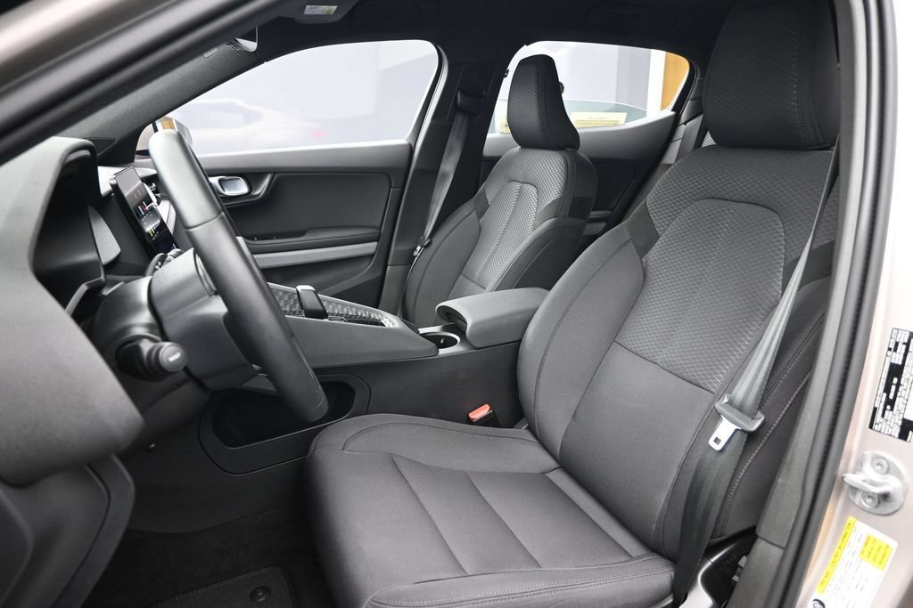Used 2023 Polestar Polestar 2 w/ Pilot Pack AWD/4WD image 19
