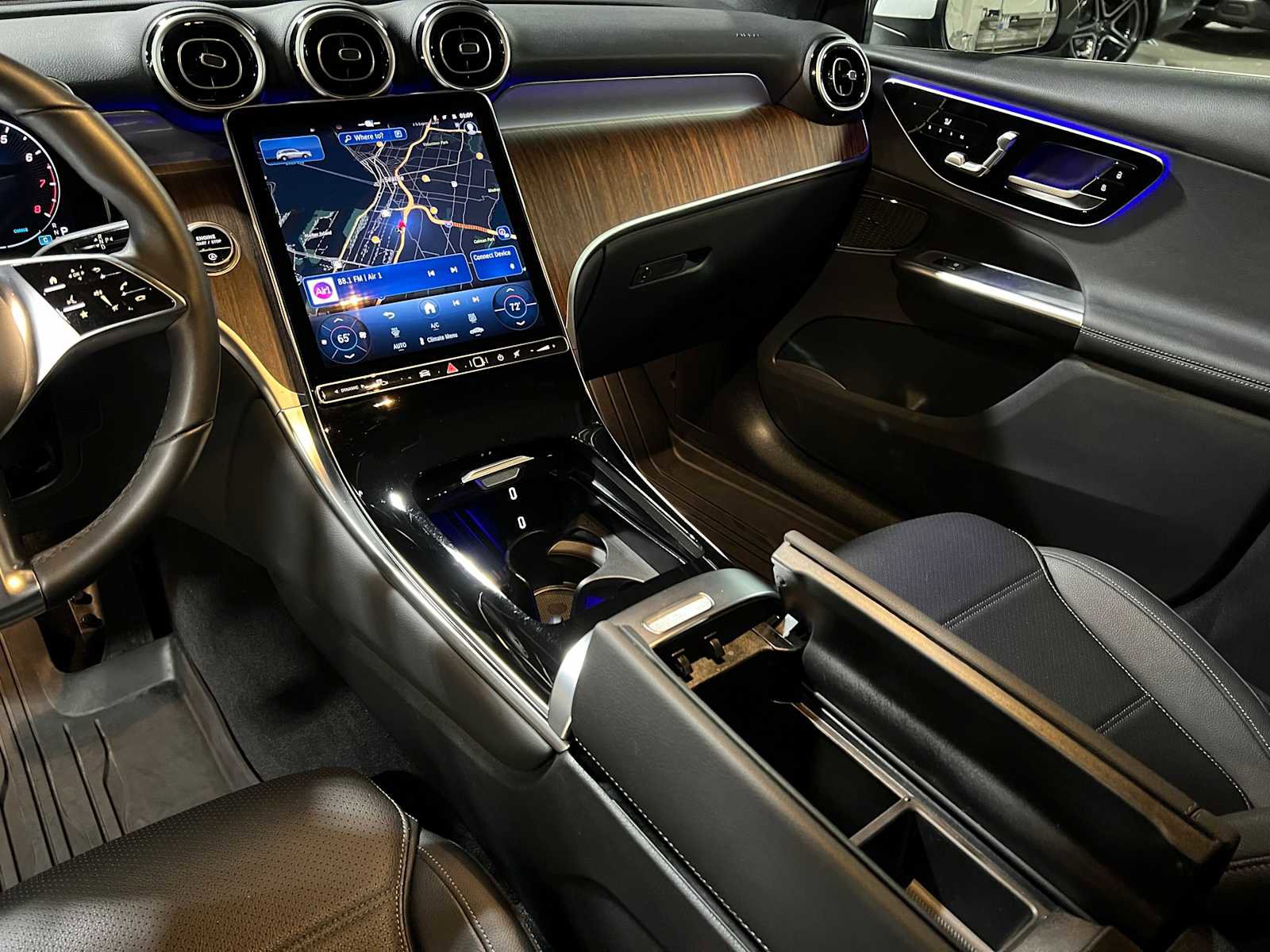 Certified 2025 Mercedes-Benz GLC 300 GLC 300 image 32