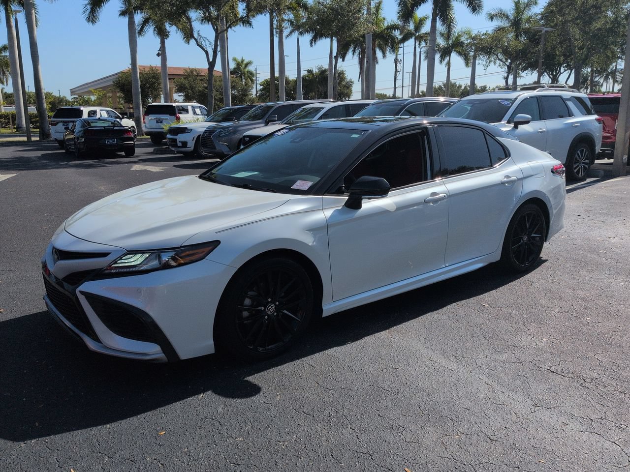 Used 2022 Toyota Camry XSE w/ Driver Assist Package FWD image 8