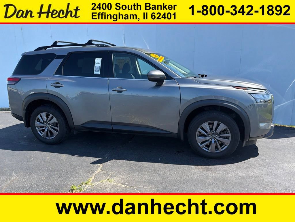Used 2023 Nissan Pathfinder SV