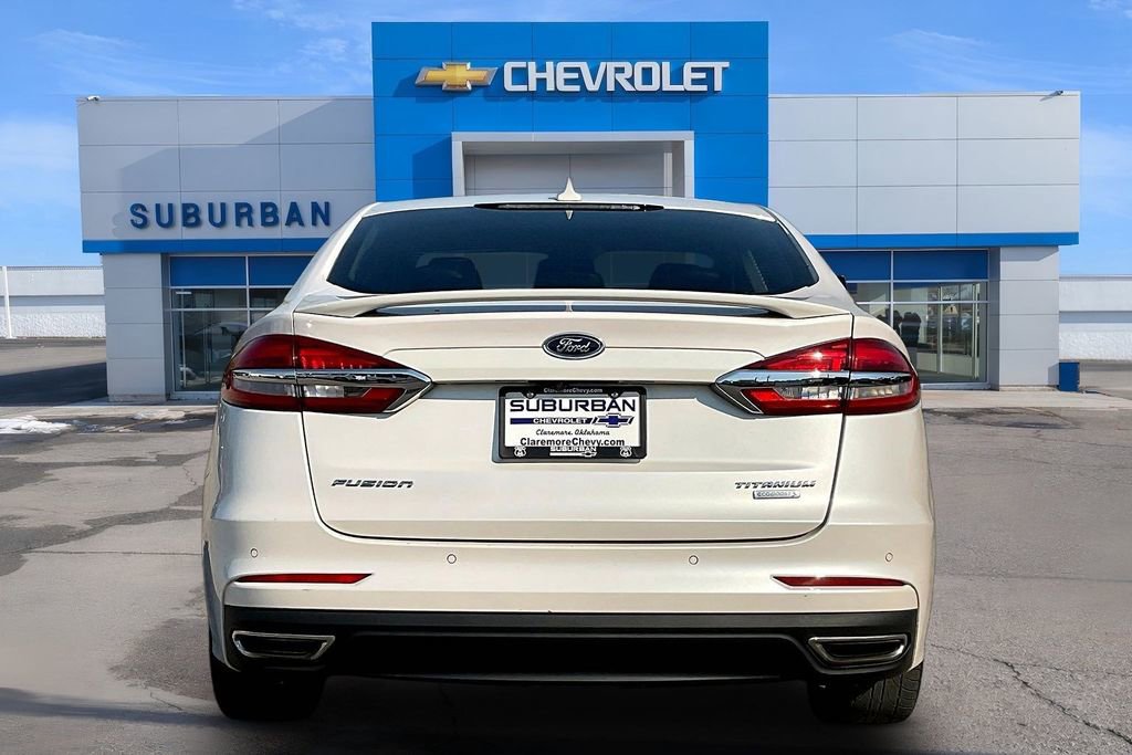 Used 2019 Ford Fusion Titanium image 4