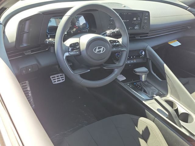 New 2026 Hyundai Elantra Sport image 3