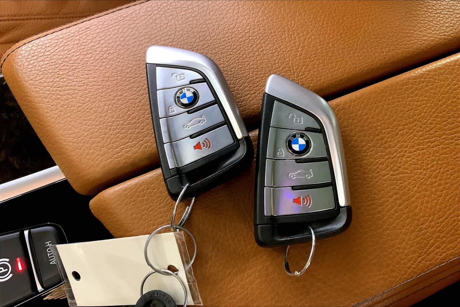 Used 2018 BMW 530i xDrive w/ Premium Package AWD/4WD image 14