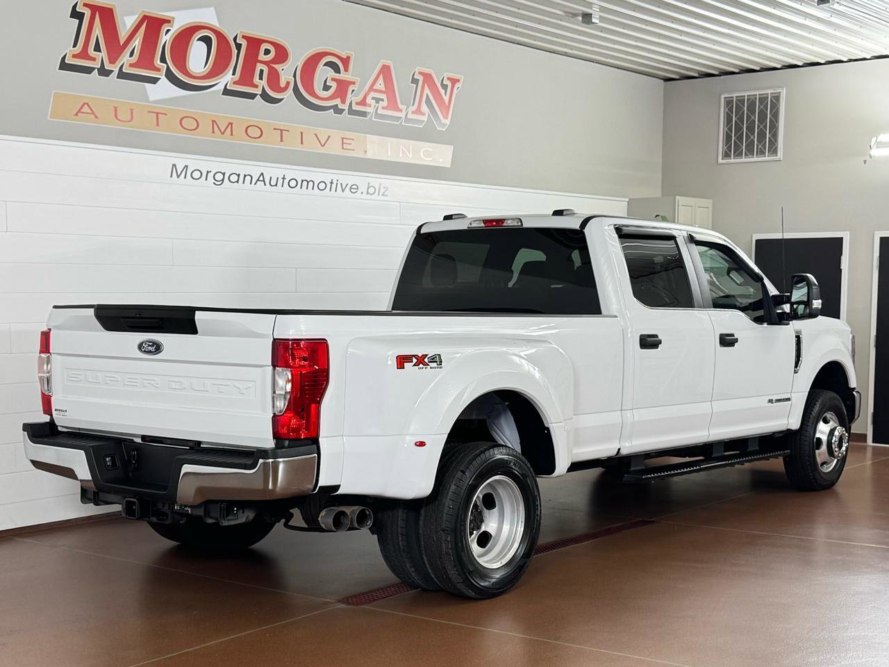 Used 2022 Ford F350 XL w/ STX Appearance Package AWD/4WD image 3
