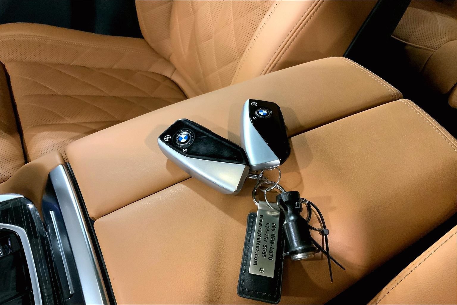Used 2026 BMW X7 xDrive40i w/ M Sport Package AWD/4WD image 13