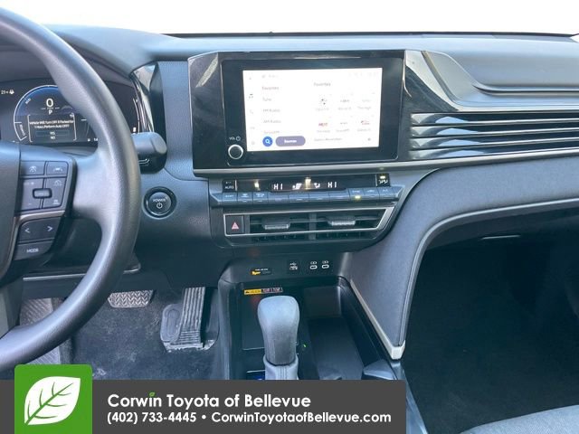 Used 2025 Toyota Camry LE image 17