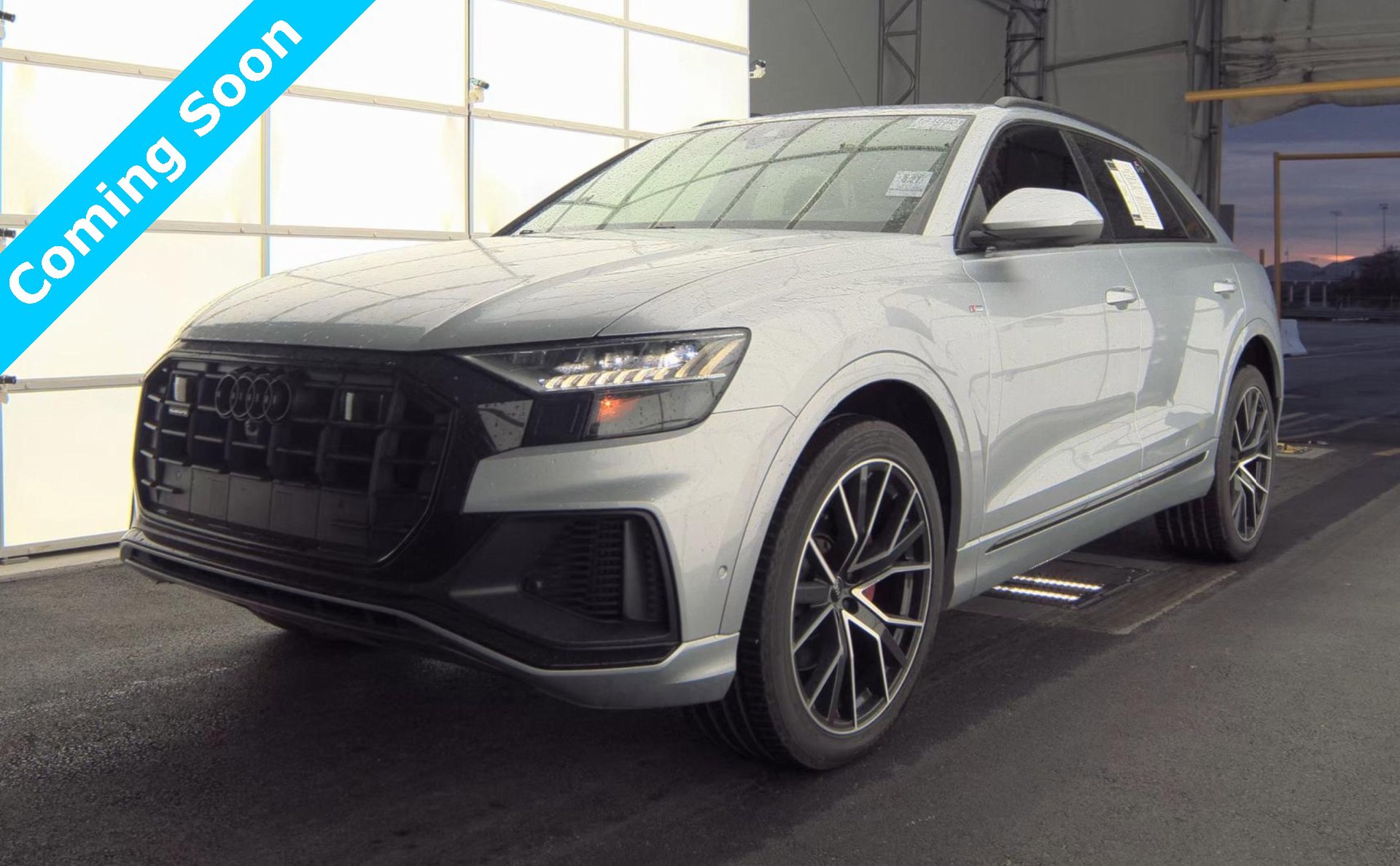 Used 2021 Audi Q8 Premium Plus w/ Premium Plus Package image 3